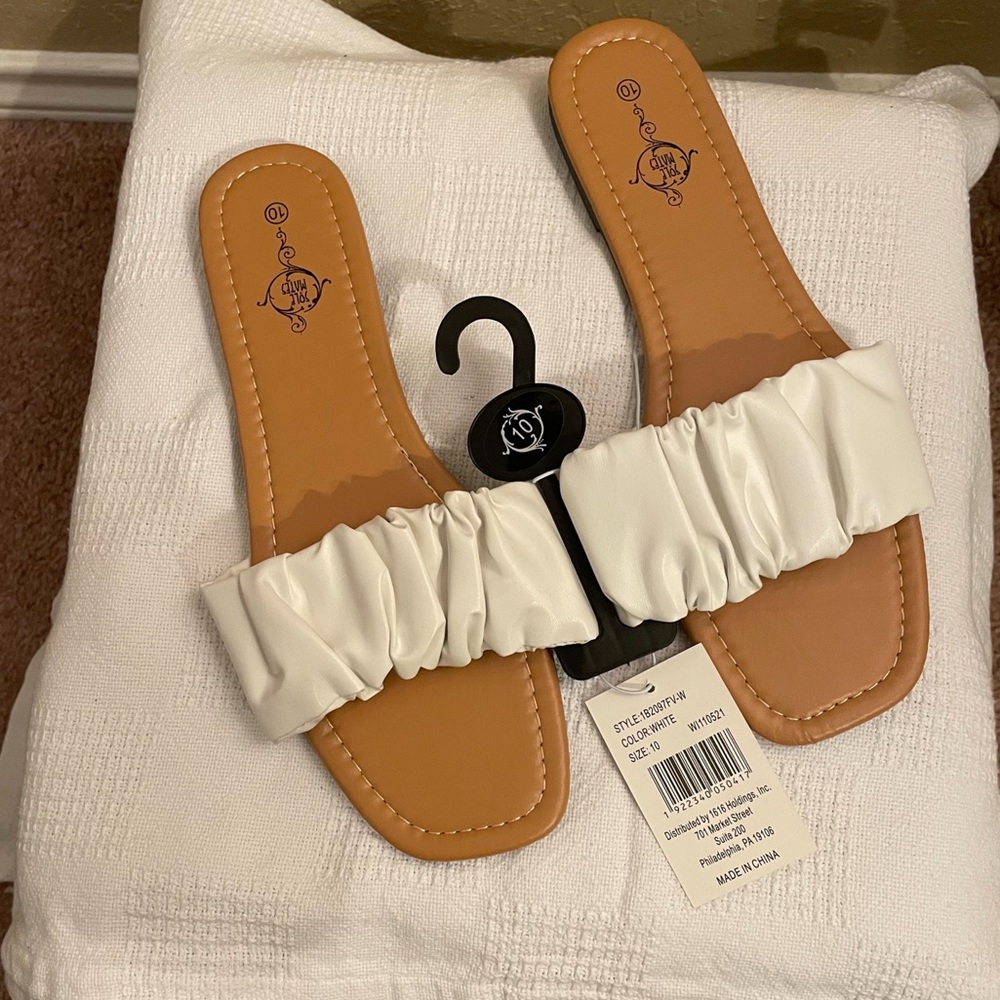 Women’s white flip flop, summer sandals